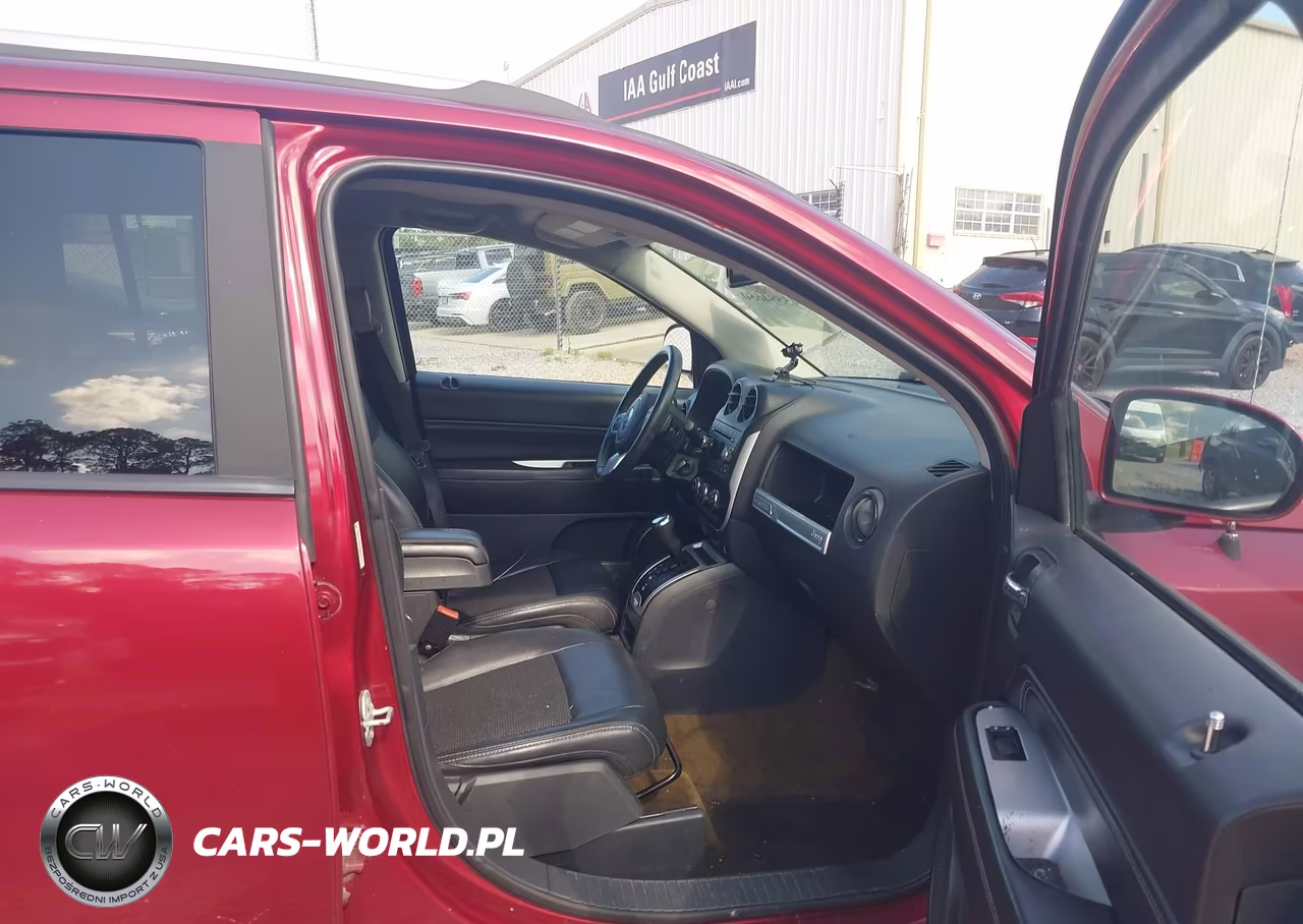 2016 Jeep Compass Latitude VIN:1C4NJCEA8GD666127 - 5