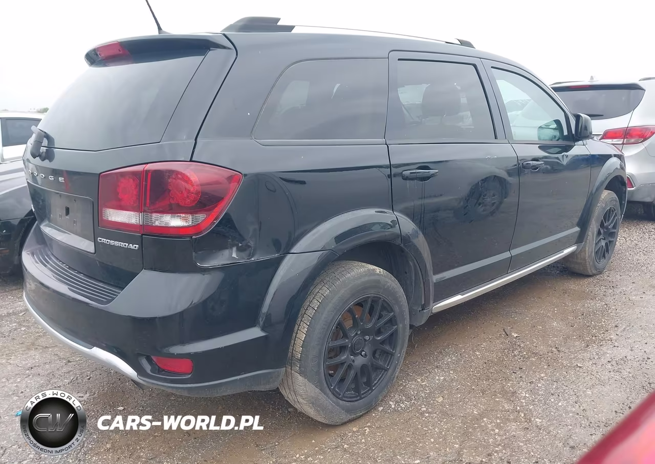 2018 Dodge Journey Crossroad VIN:3C4PDCGB4JT473741 - 4
