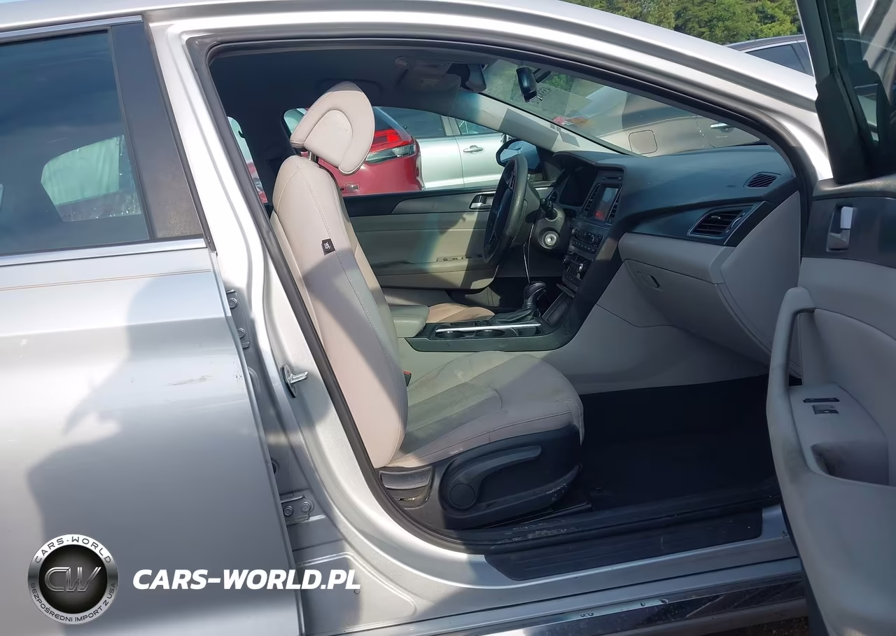 2016 Hyundai Sonata Sport VIN:5NPE34AF1GH420161 - 5