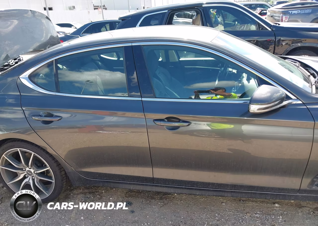 2023 Genesis G70 2.0T Awd VIN:KMTG34TA9PU131174 - 13