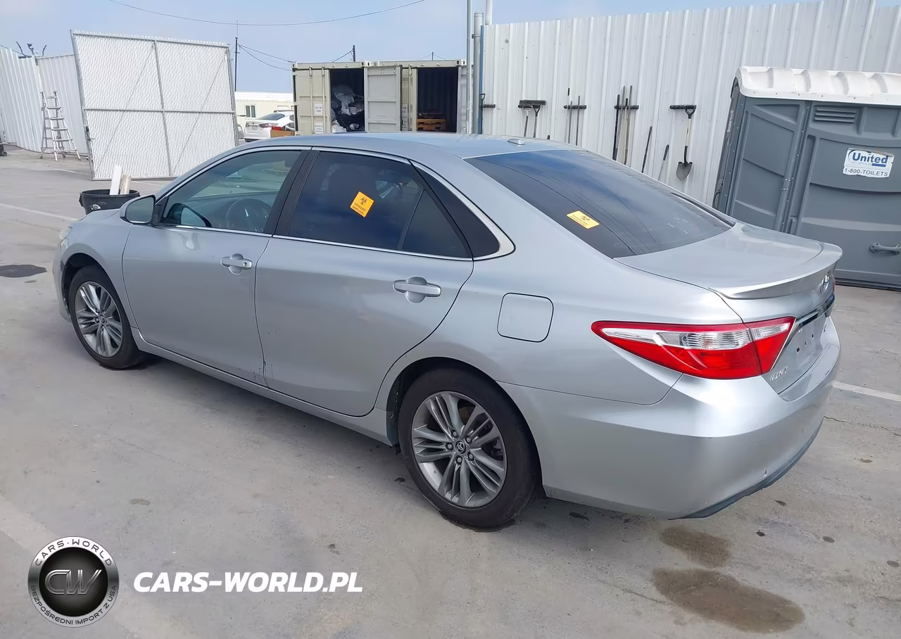 2015 Toyota Camry Se VIN:4T1BF1FKXFU097209 - 3