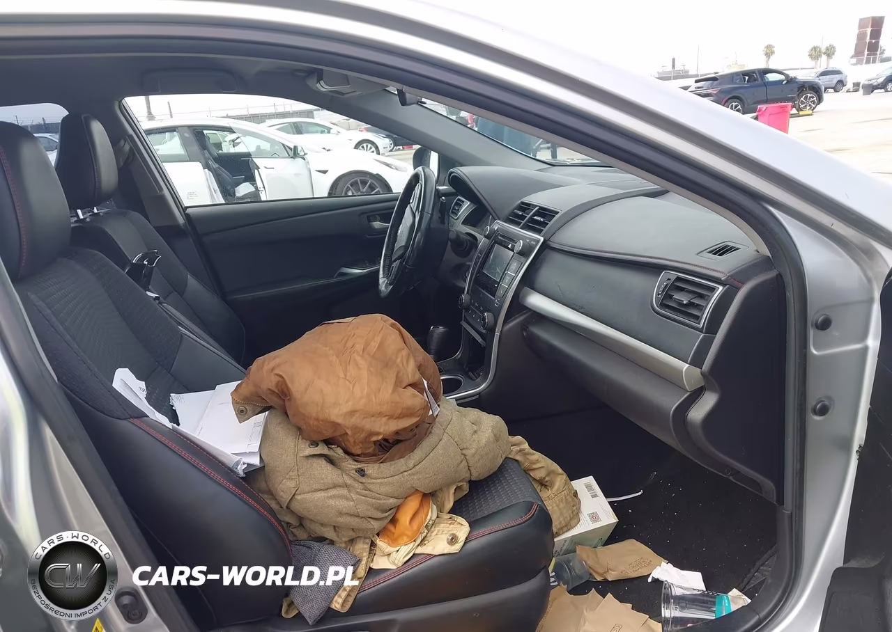 2015 Toyota Camry Se VIN:4T1BF1FKXFU097209 - 5