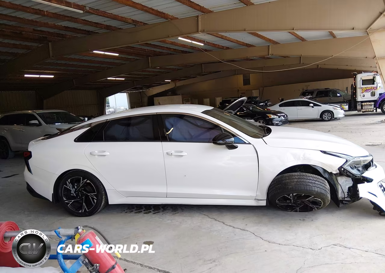 2025 Kia K5 Gt-Line VIN:KNAG64J78S5285629 - 13