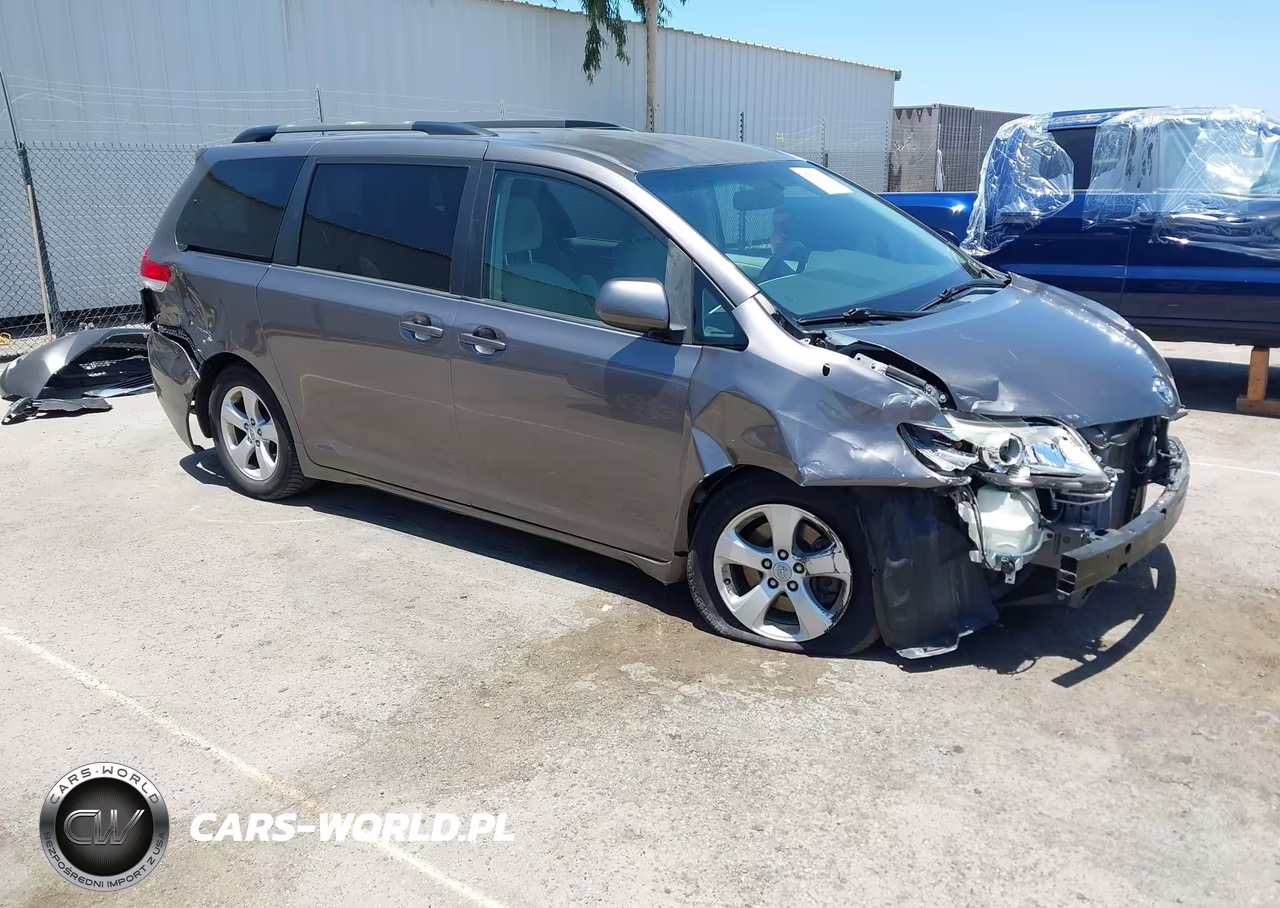 2011 Toyota Sienna Le V6