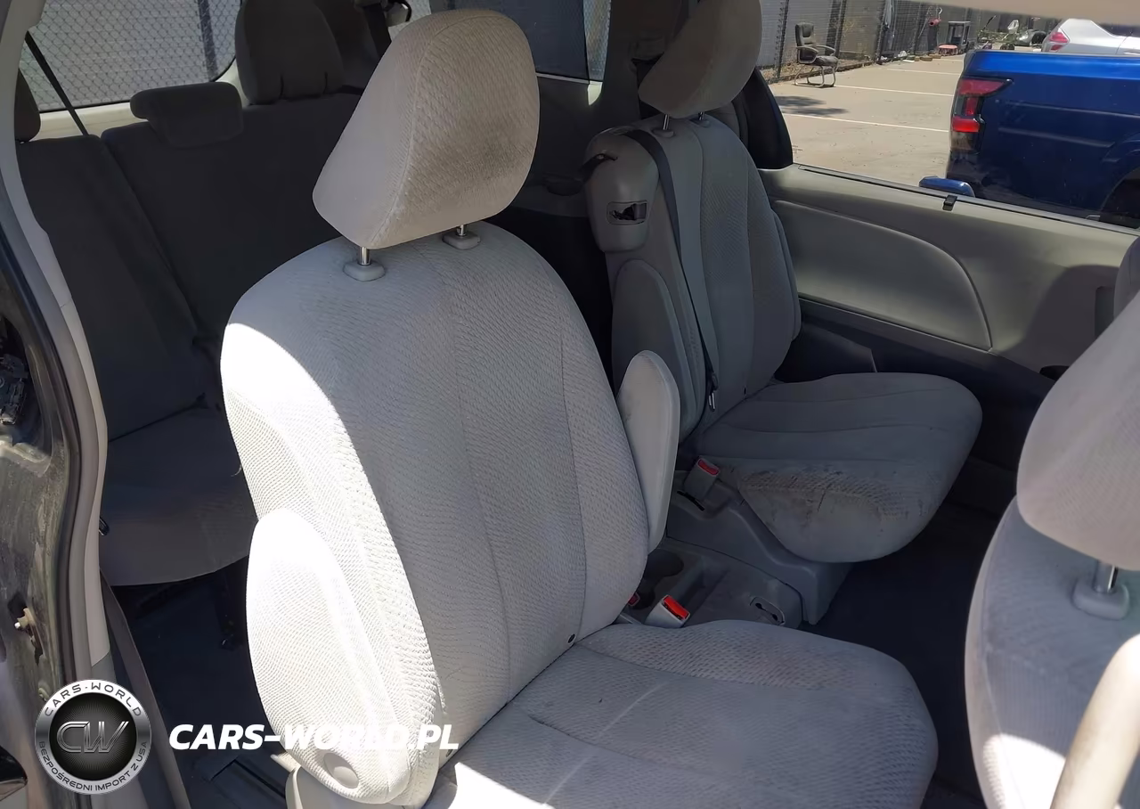 2011 Toyota Sienna Le V6 VIN:5TDKK3DC9BS076096 - 8