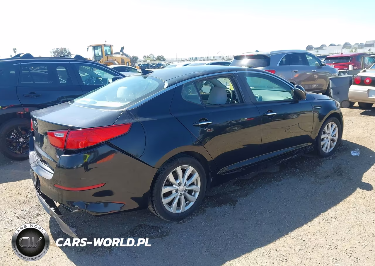 2015 Kia Optima Lx VIN:5XXGM4A74FG354018 - 4