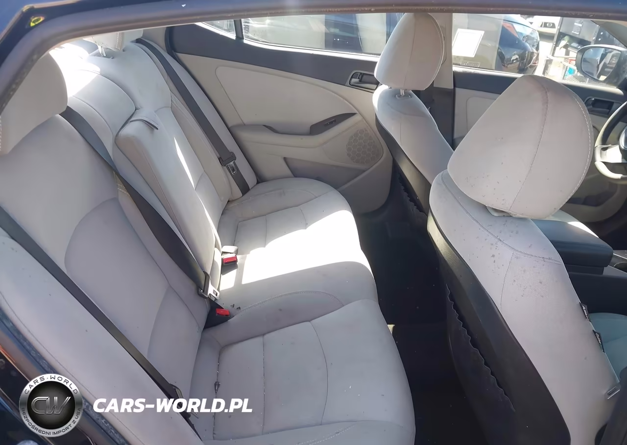 2015 Kia Optima Lx VIN:5XXGM4A74FG354018 - 8