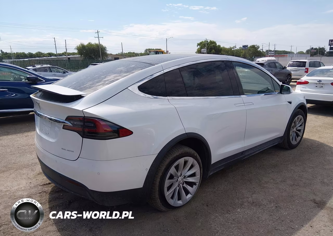 2020 Tesla Model X Long Range Dual Motor All-Wheel Drive-Long Range Plus Dual Motor All-Wheel Drive VIN:5YJXCAE22LF262324 - 4