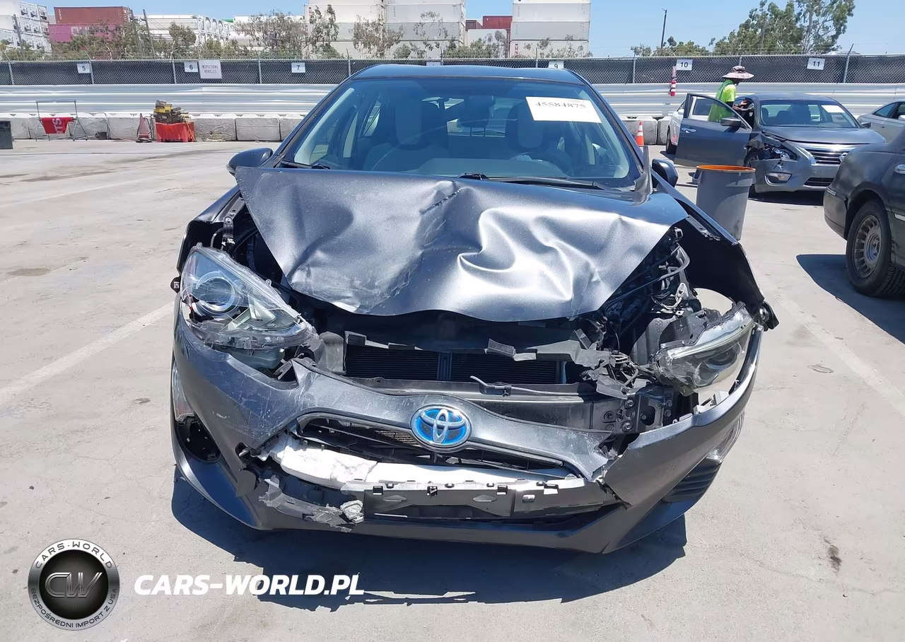 2016 Toyota Prius C One VIN:JTDKDTB30G1129172 - 12