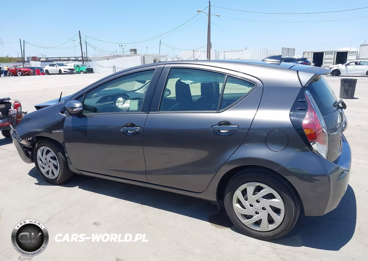2016 Toyota Prius C One VIN:JTDKDTB30G1129172 - 14