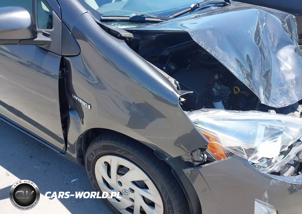 2016 Toyota Prius C One VIN:JTDKDTB30G1129172 - 21