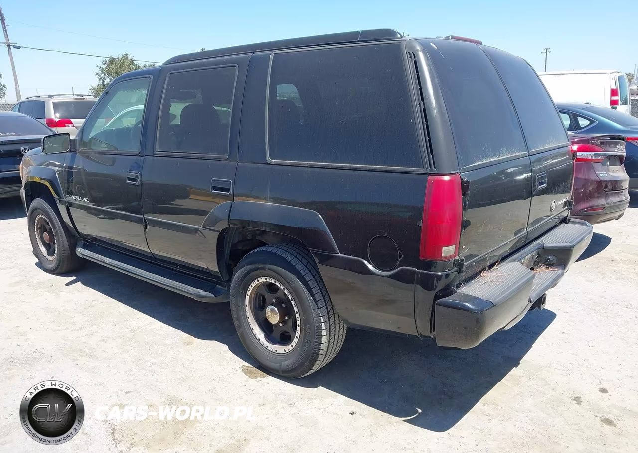 2000 Cadillac Escalade Standard VIN:1GYEK63R9YR202477 - 3