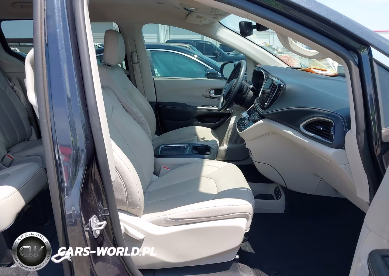2021 Chrysler Pacifica Touring L VIN:2C4RC1BG4MR517215 - 5