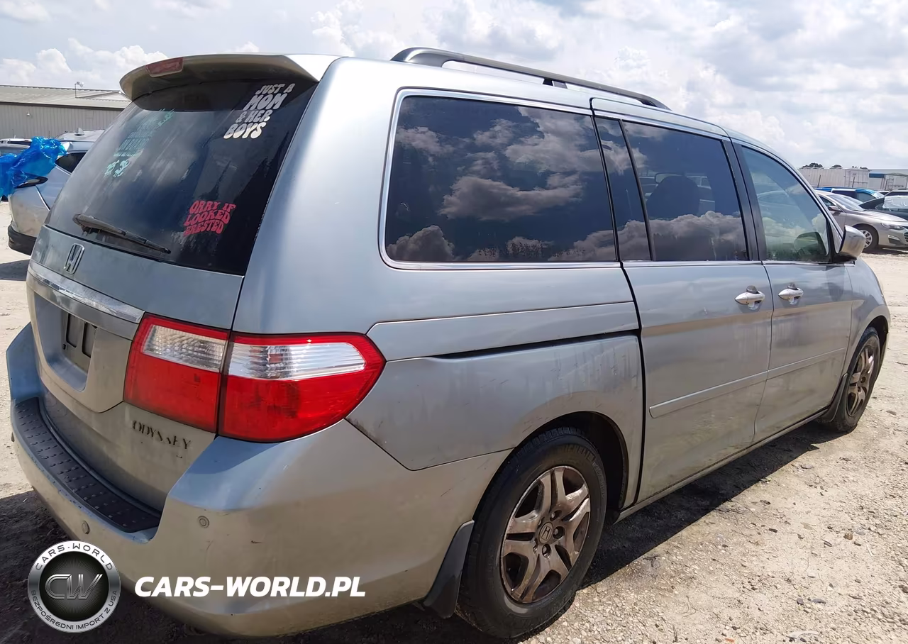 2005 Honda Odyssey Touring VIN:5FNRL38835B119387 - 4