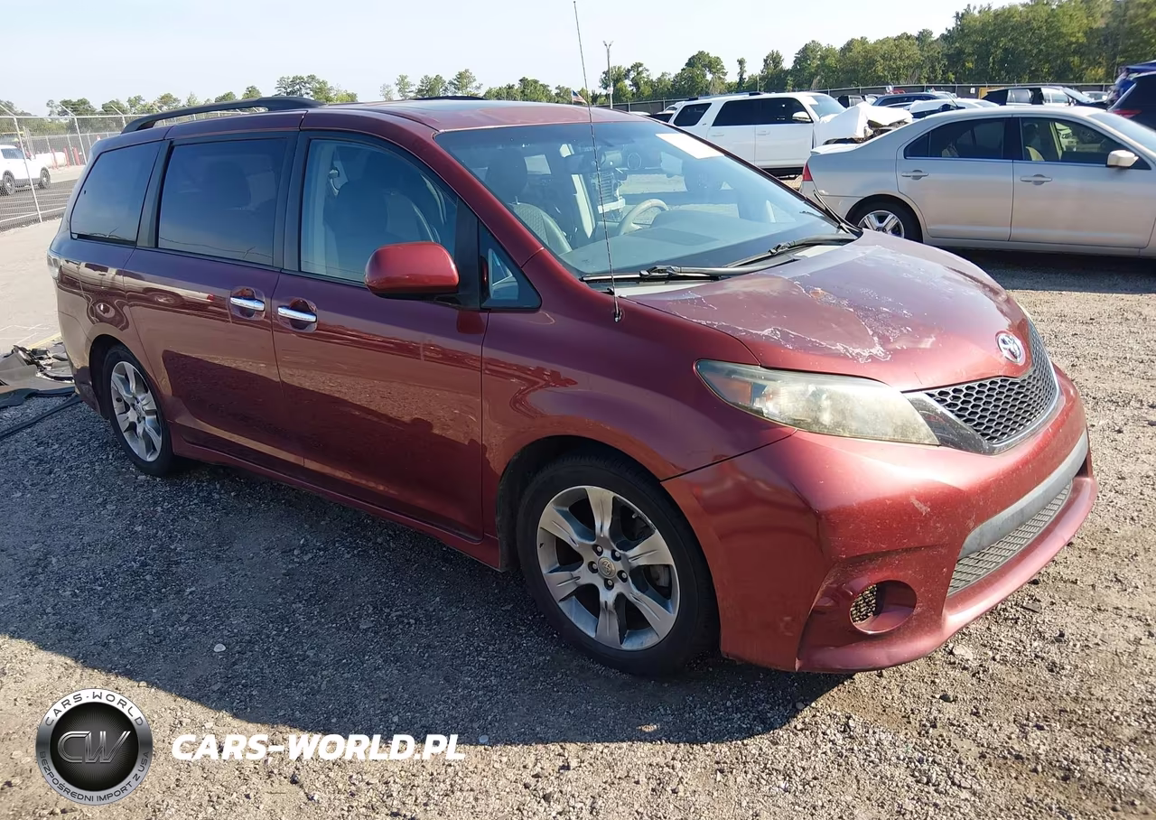 2013 Toyota Sienna Se 8 Passenger – zdjęcie 1 z 17