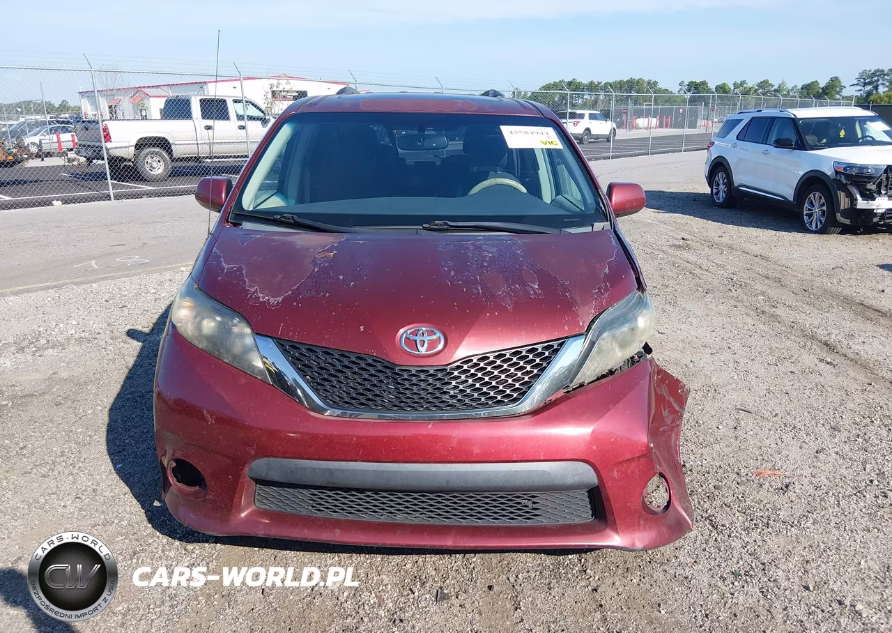 2013 Toyota Sienna Se 8 Passenger VIN:5TDXK3DC8DS401104 - 13