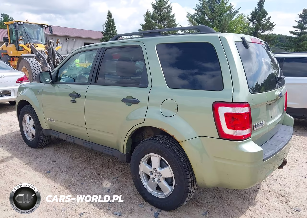 2008 Ford Escape Xlt VIN:1FMCU93128KE21613 - 3