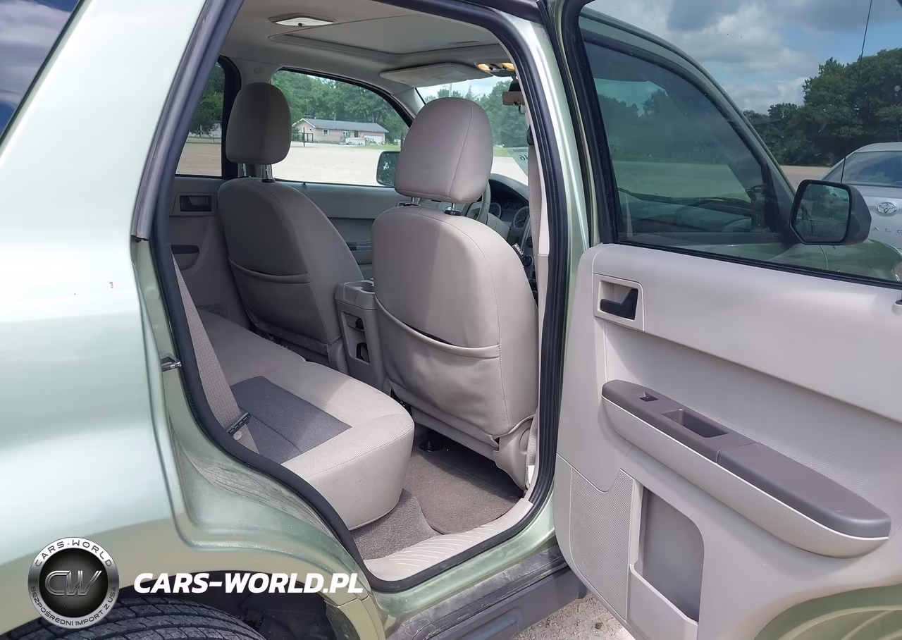 2008 Ford Escape Xlt VIN:1FMCU93128KE21613 - 8