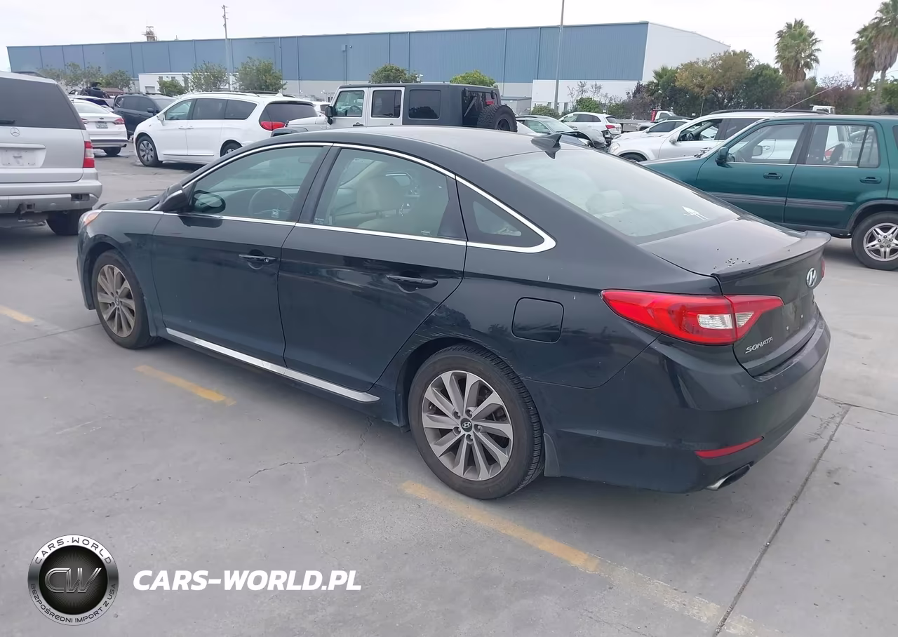 2015 Hyundai Sonata Sport VIN:5NPE34AFXFH222743 - 3