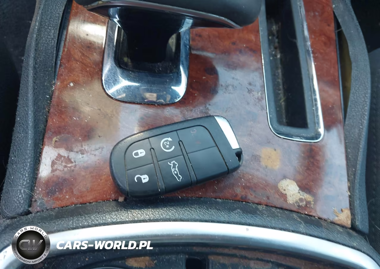 2014 Chrysler 300 VIN:2C3CCARG0EH341903 - 11