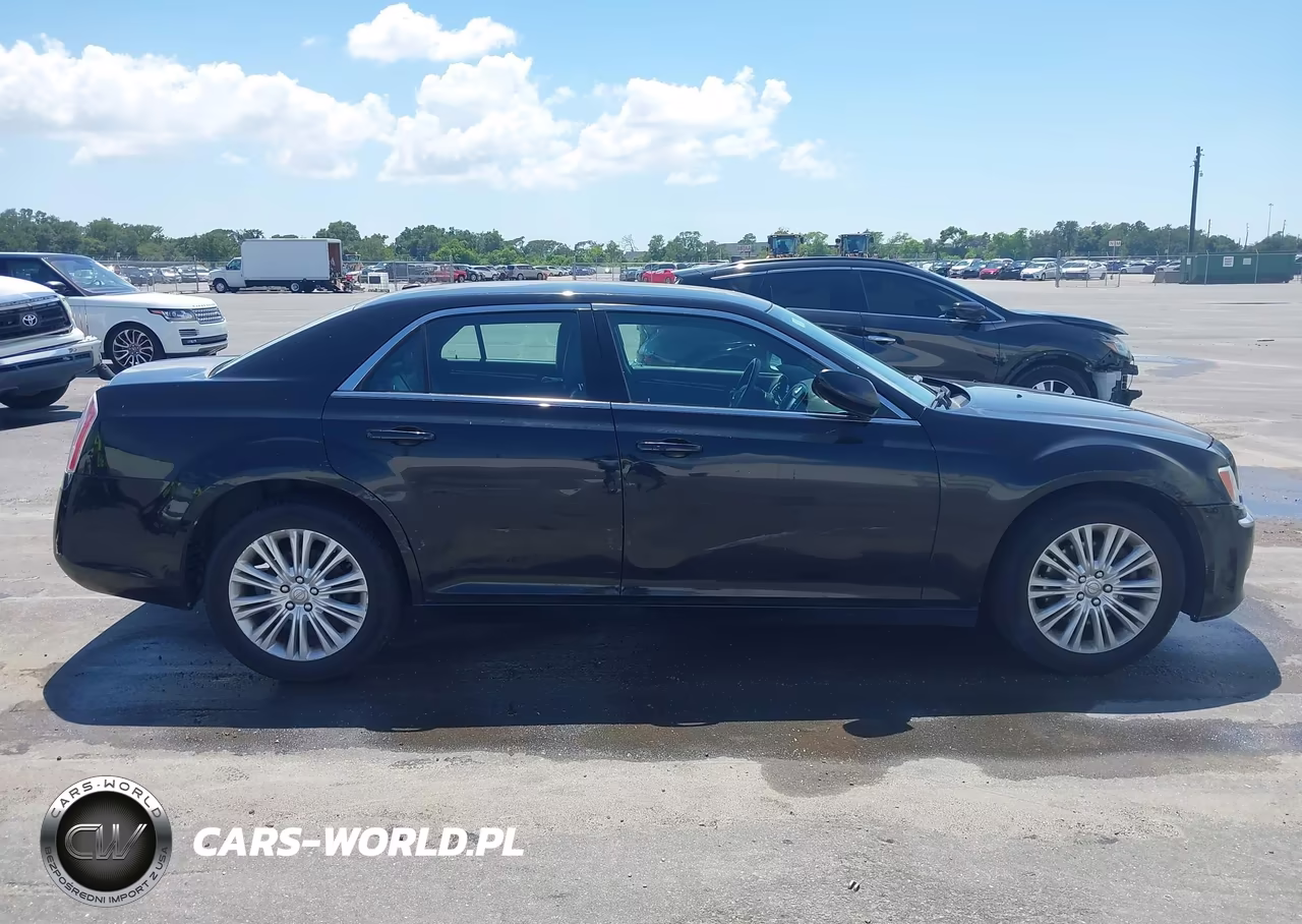 2014 Chrysler 300 VIN:2C3CCARG0EH341903 - 14