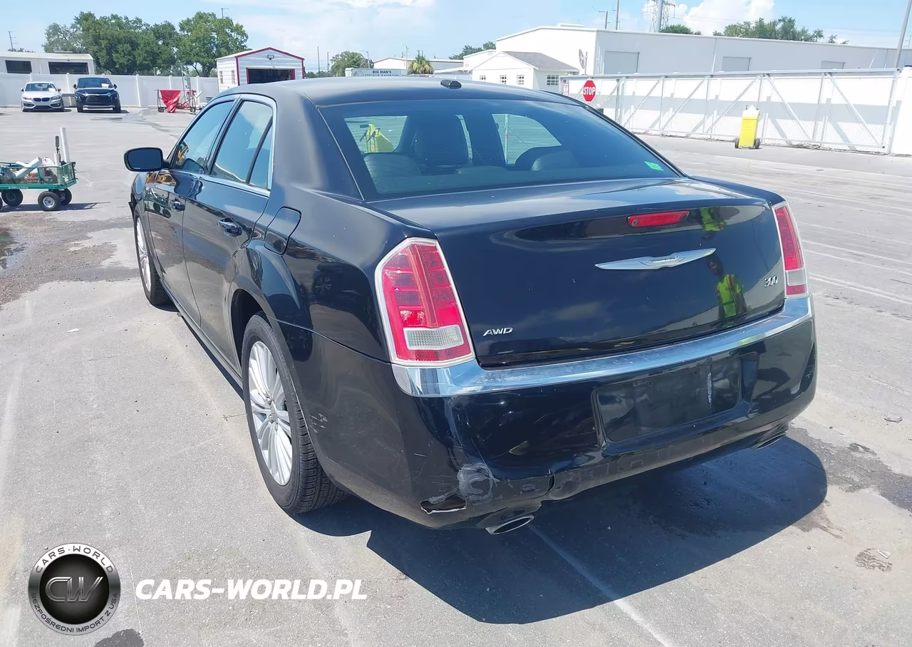 2014 Chrysler 300 VIN:2C3CCARG0EH341903 - 3