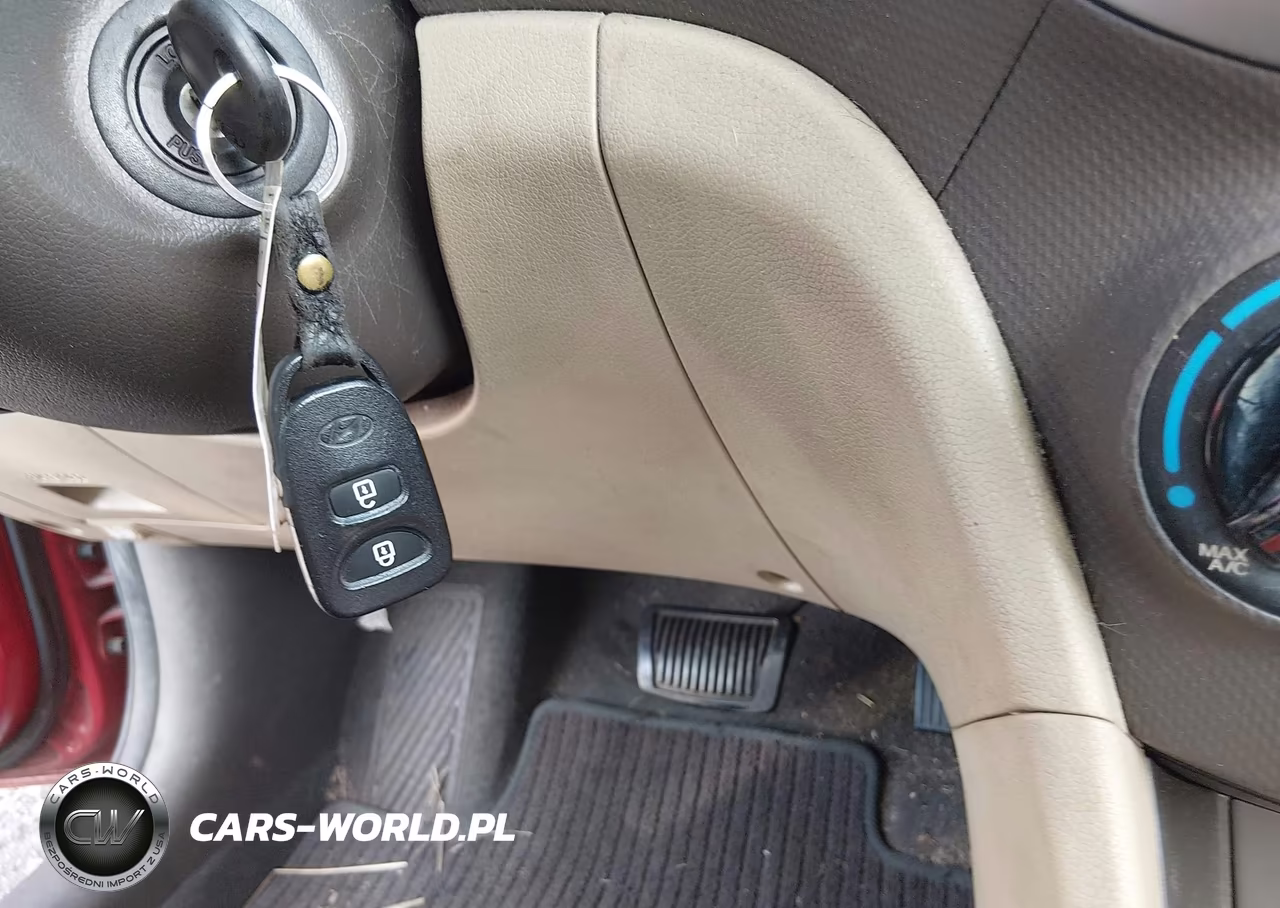 2013 Hyundai Accent Gls VIN:KMHCU4AE9DU429330 - 11