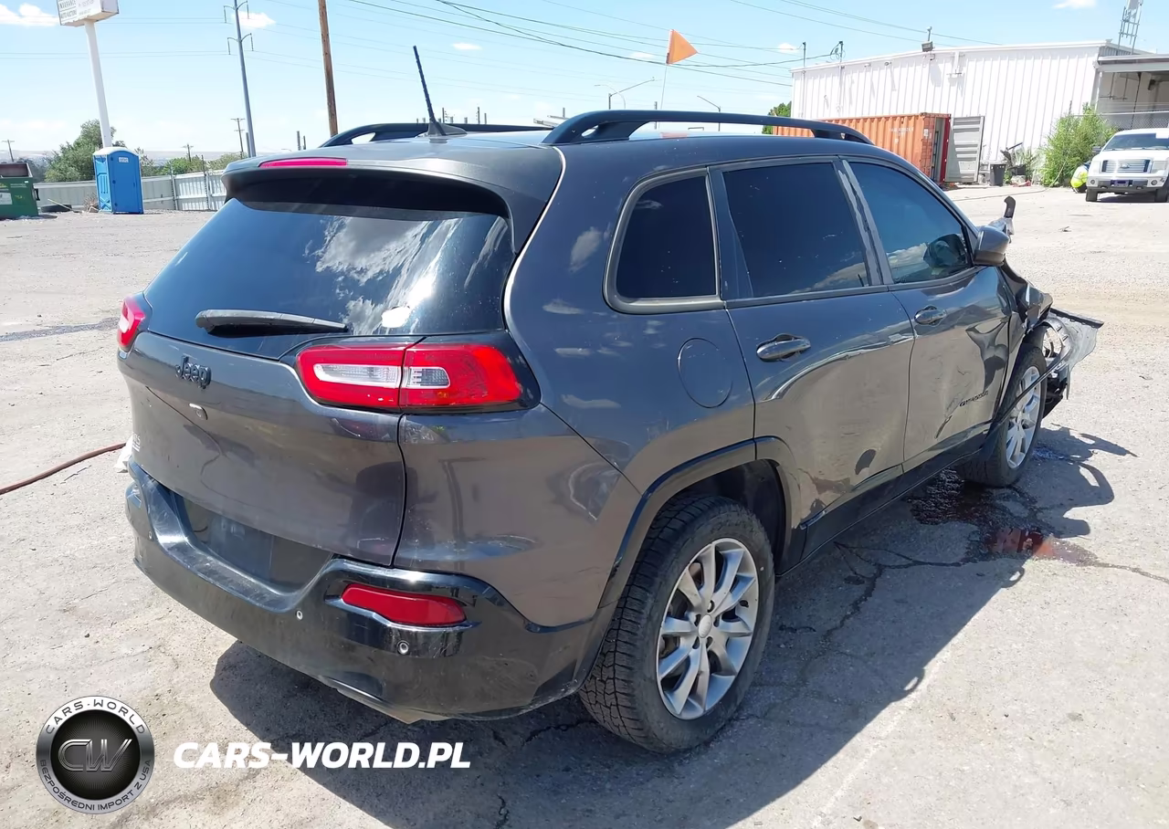 2018 Jeep Cherokee Latitude Tech Connect Fwd VIN:1C4PJLCX1JD606049 - 4