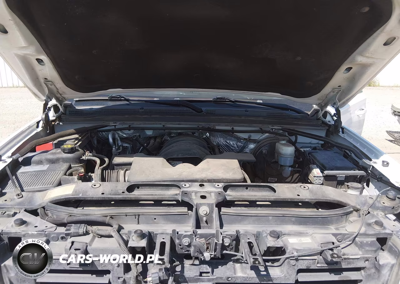 2018 Chevrolet Suburban Lt VIN:1GNSCHKC3JR303252 - 10