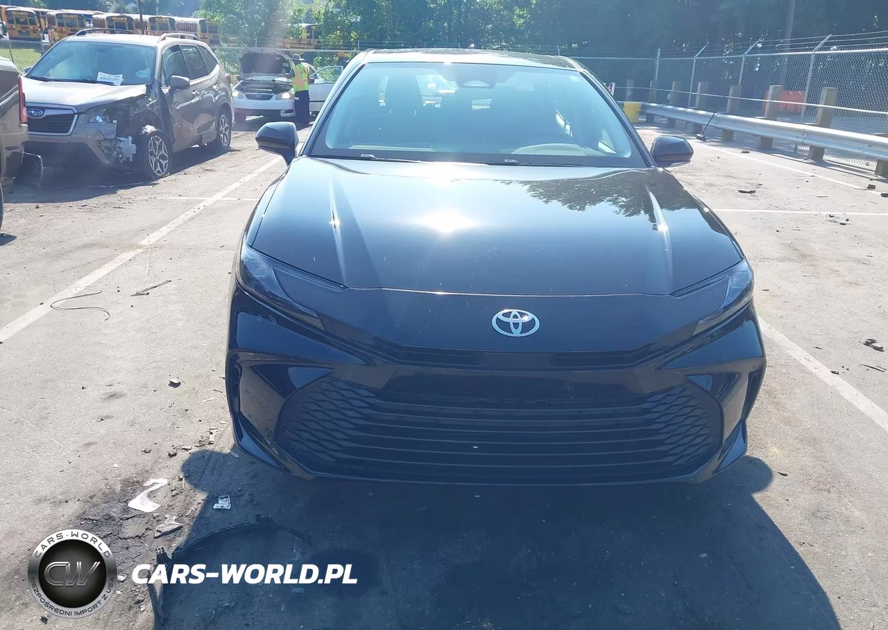 2026 Toyota Camry Le VIN:4T1DAACK3TU736229 - 13