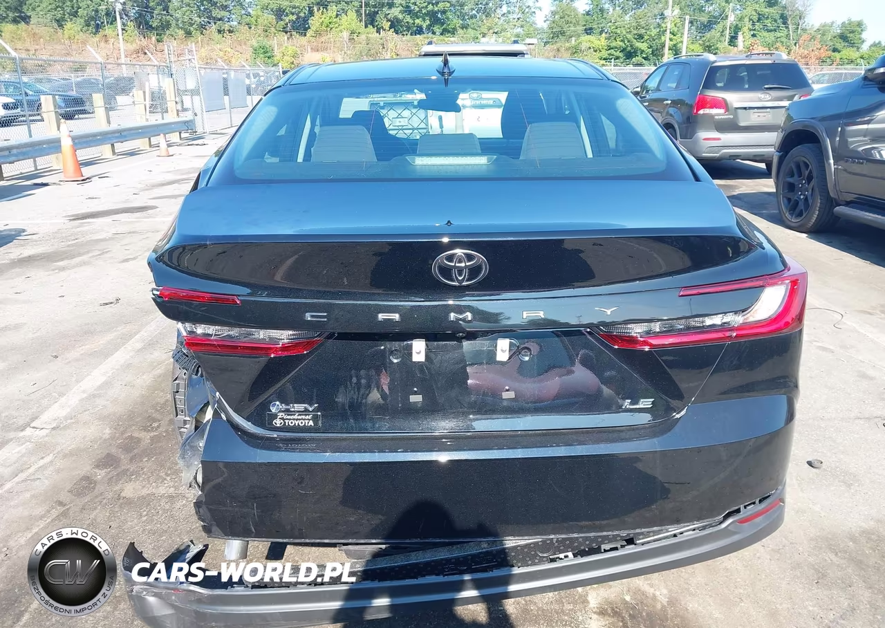 2026 Toyota Camry Le VIN:4T1DAACK3TU736229 - 17
