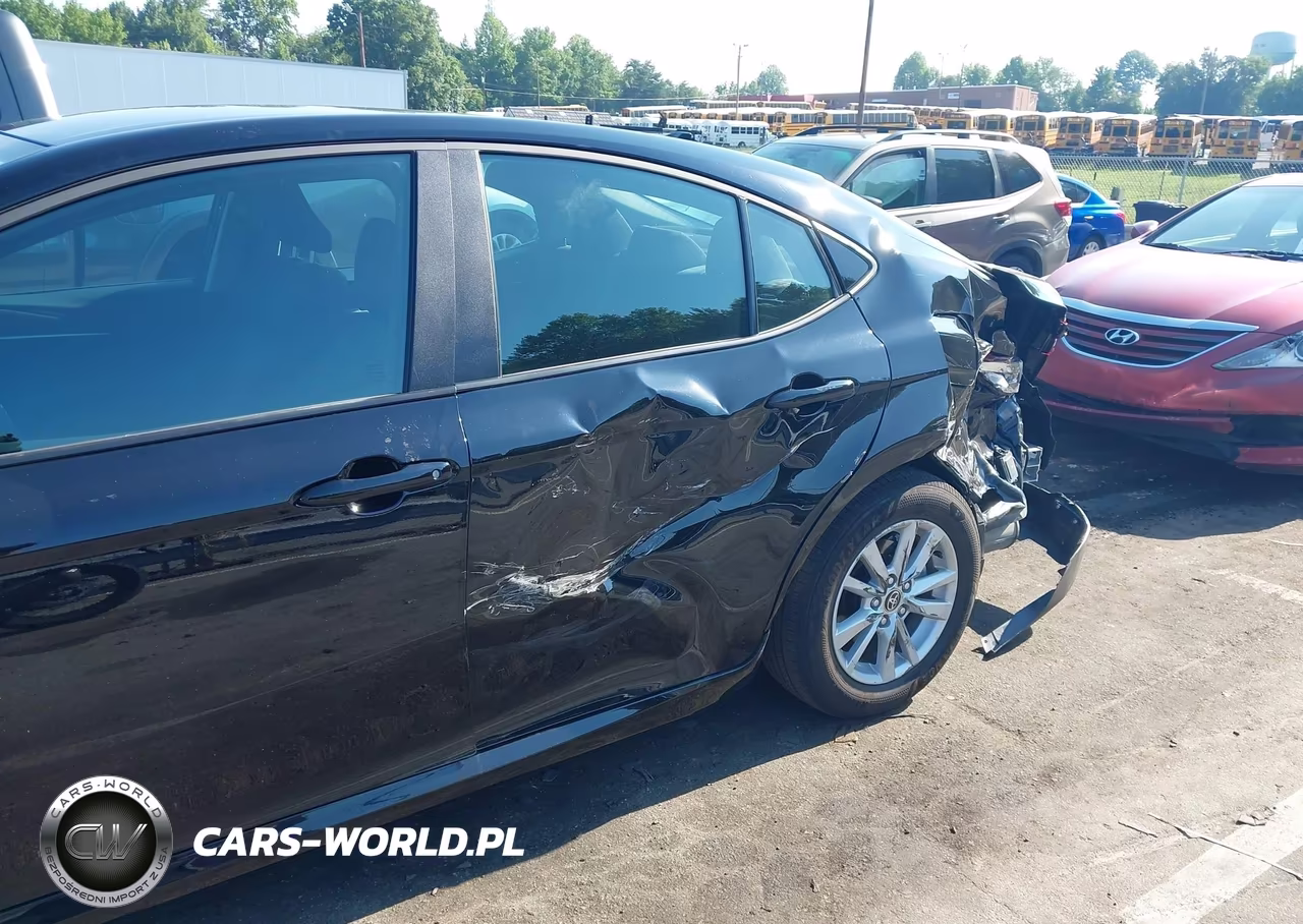 2026 Toyota Camry Le VIN:4T1DAACK3TU736229 - 6