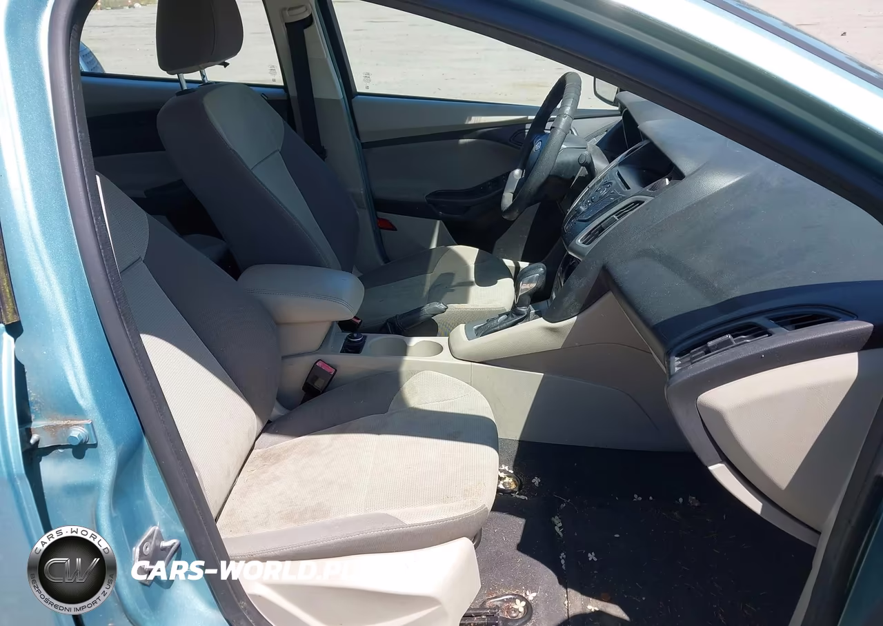 2012 Ford Focus Se VIN:1FAHP3F20CL411285 - 5
