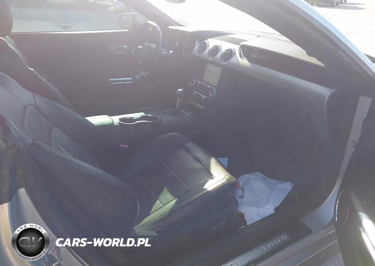 2019 Ford Mustang VIN:1FATP8UH4K5162300 - 5