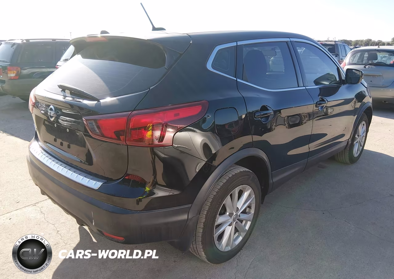 2018 Nissan Rogue Sport S VIN:JN1BJ1CP6JW161538 - 4