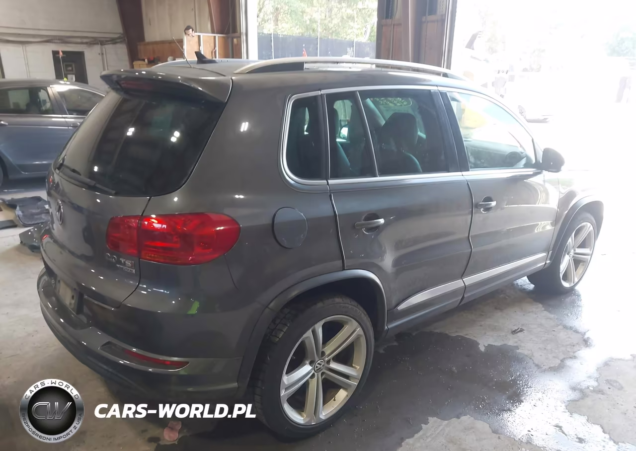 2015 Volkswagen Tiguan R-Line VIN:WVGBV7AX8FW089199 - 4