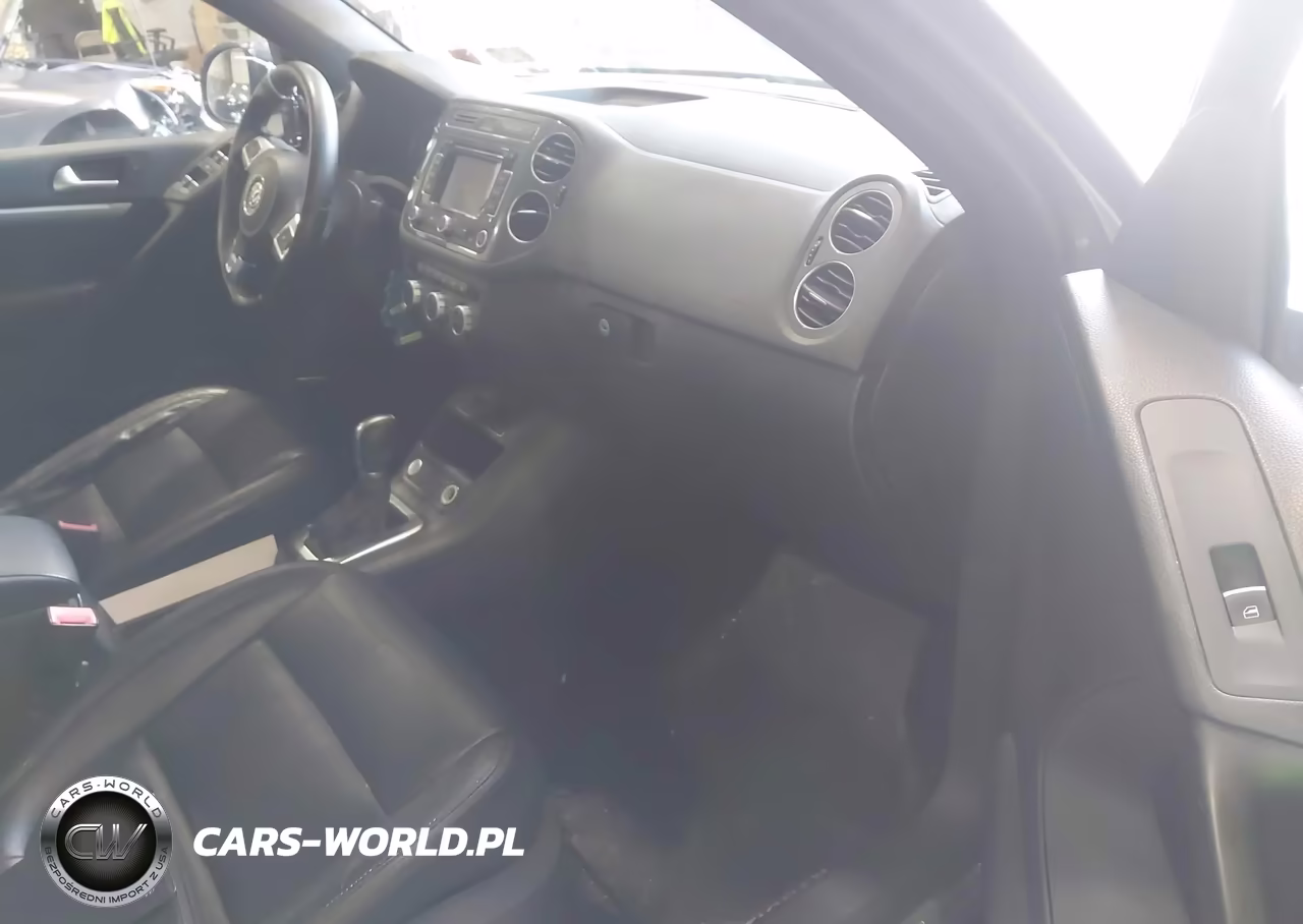 2015 Volkswagen Tiguan R-Line VIN:WVGBV7AX8FW089199 - 5