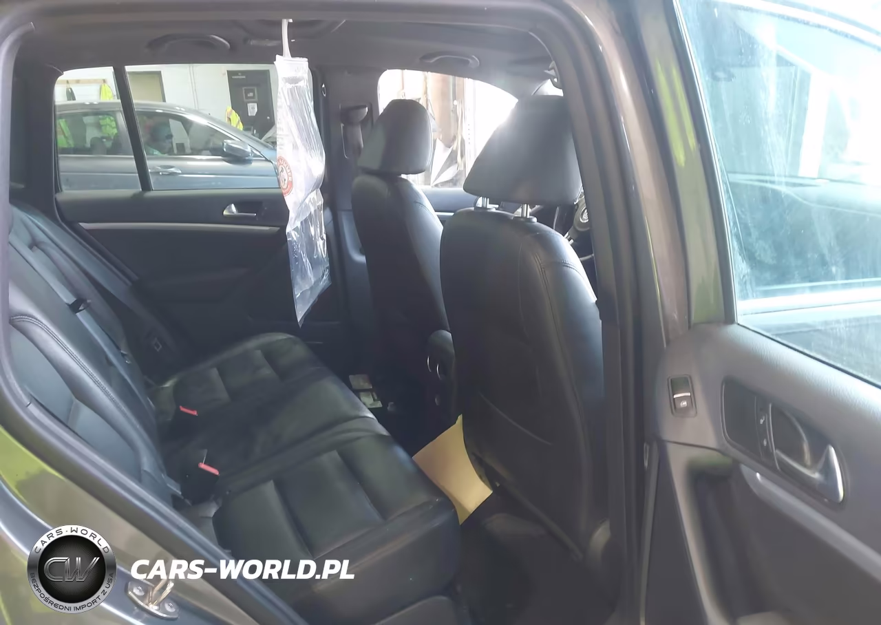 2015 Volkswagen Tiguan R-Line VIN:WVGBV7AX8FW089199 - 8
