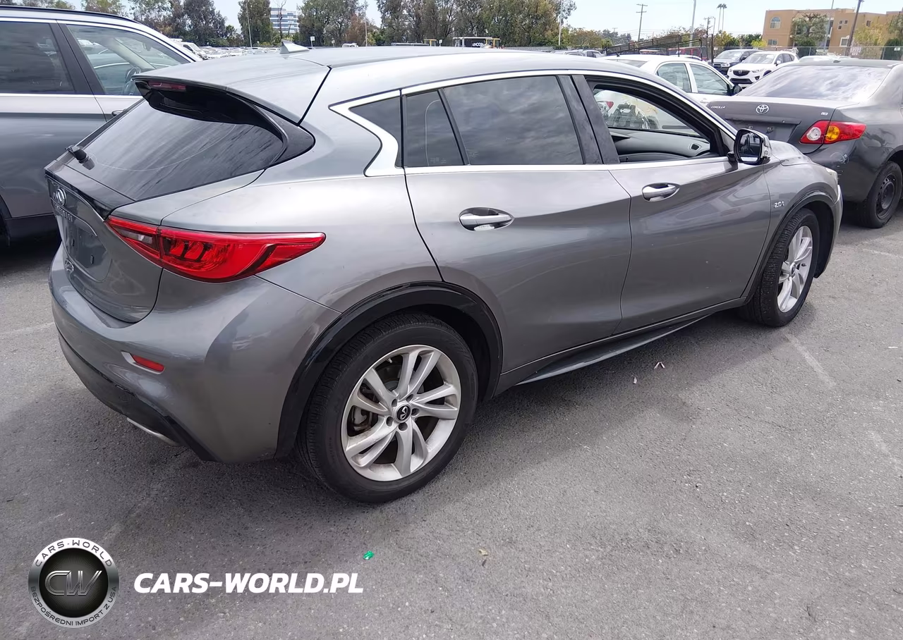 2018 Infiniti Qx30 Luxury VIN:SJKCH5CP8JA060192 - 4