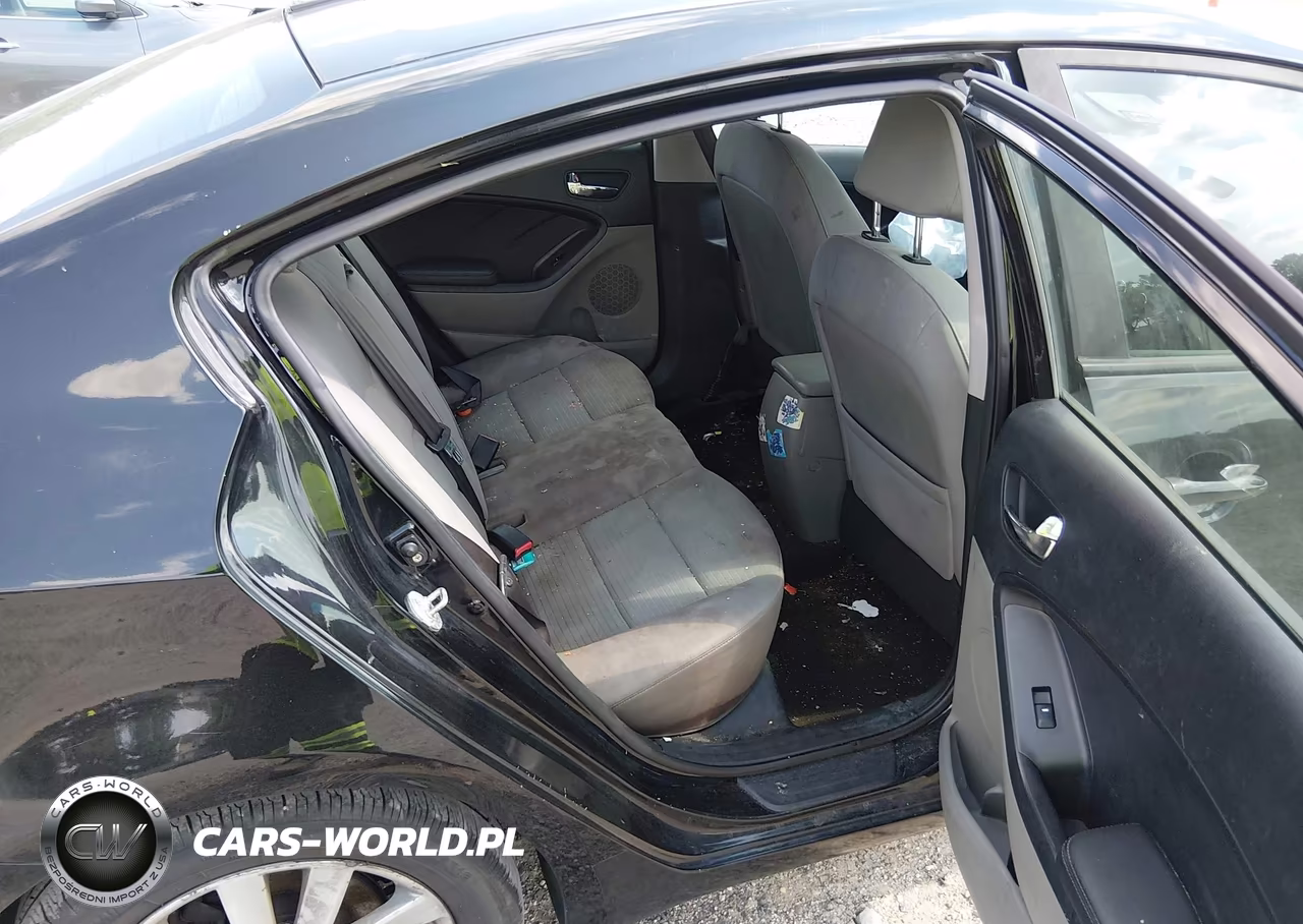 2015 Kia Forte Lx VIN:KNAFX4A6XF5415965 - 8