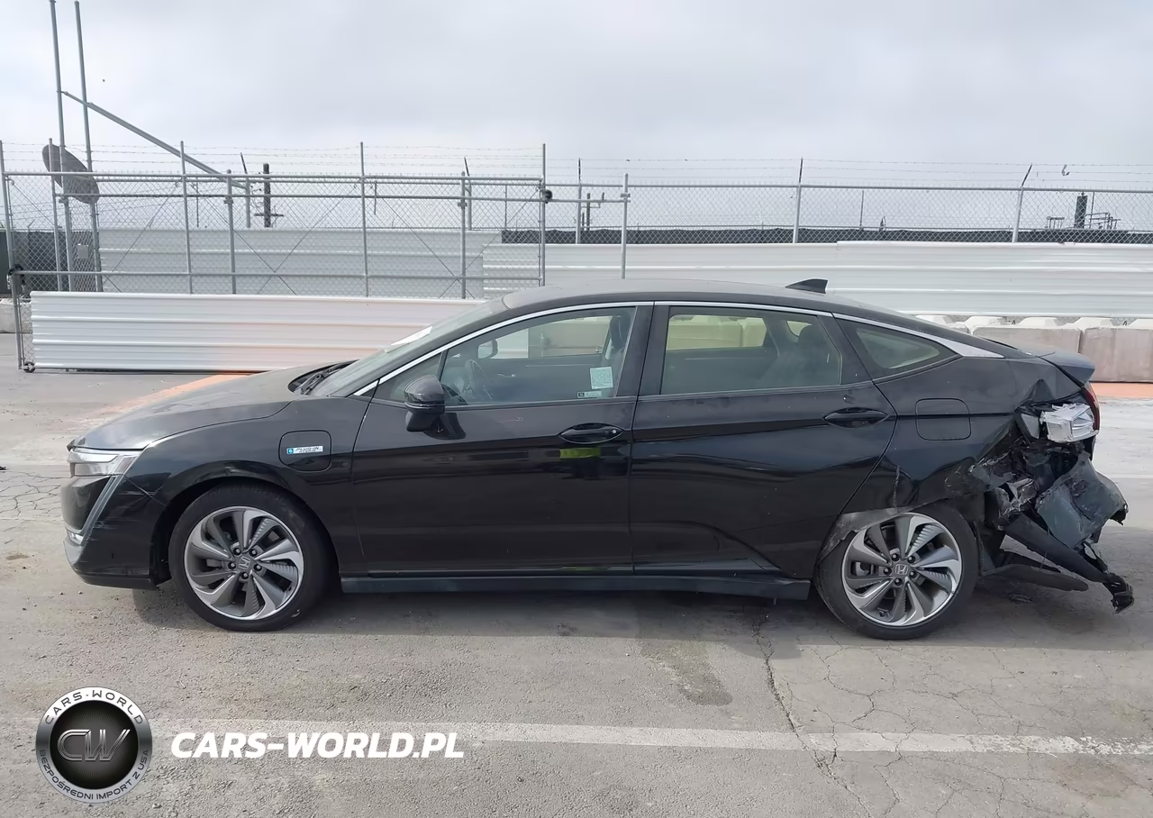 2018 Honda Clarity Plug-In Hybrid Touring VIN:JHMZC5F30JC020051 - 14