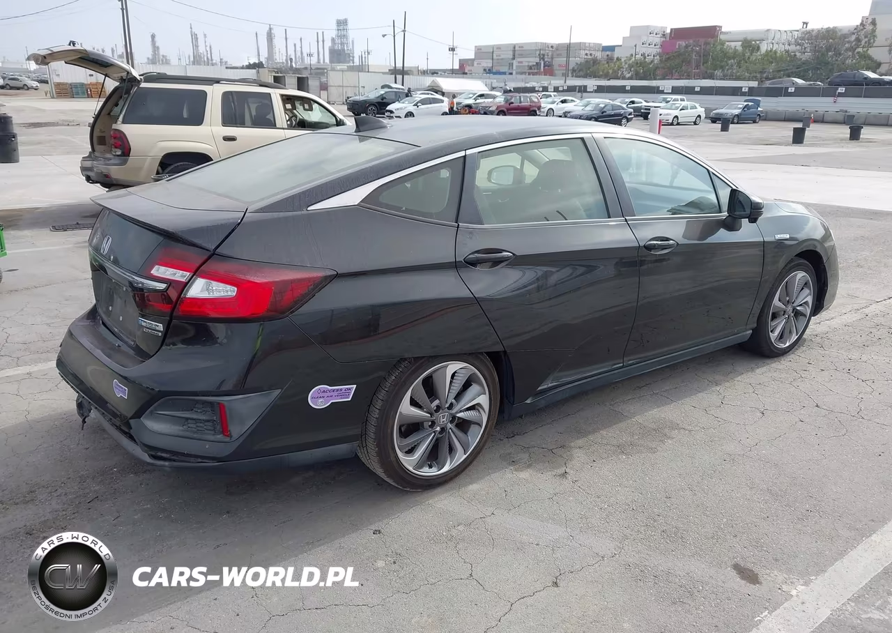 2018 Honda Clarity Plug-In Hybrid Touring VIN:JHMZC5F30JC020051 - 4