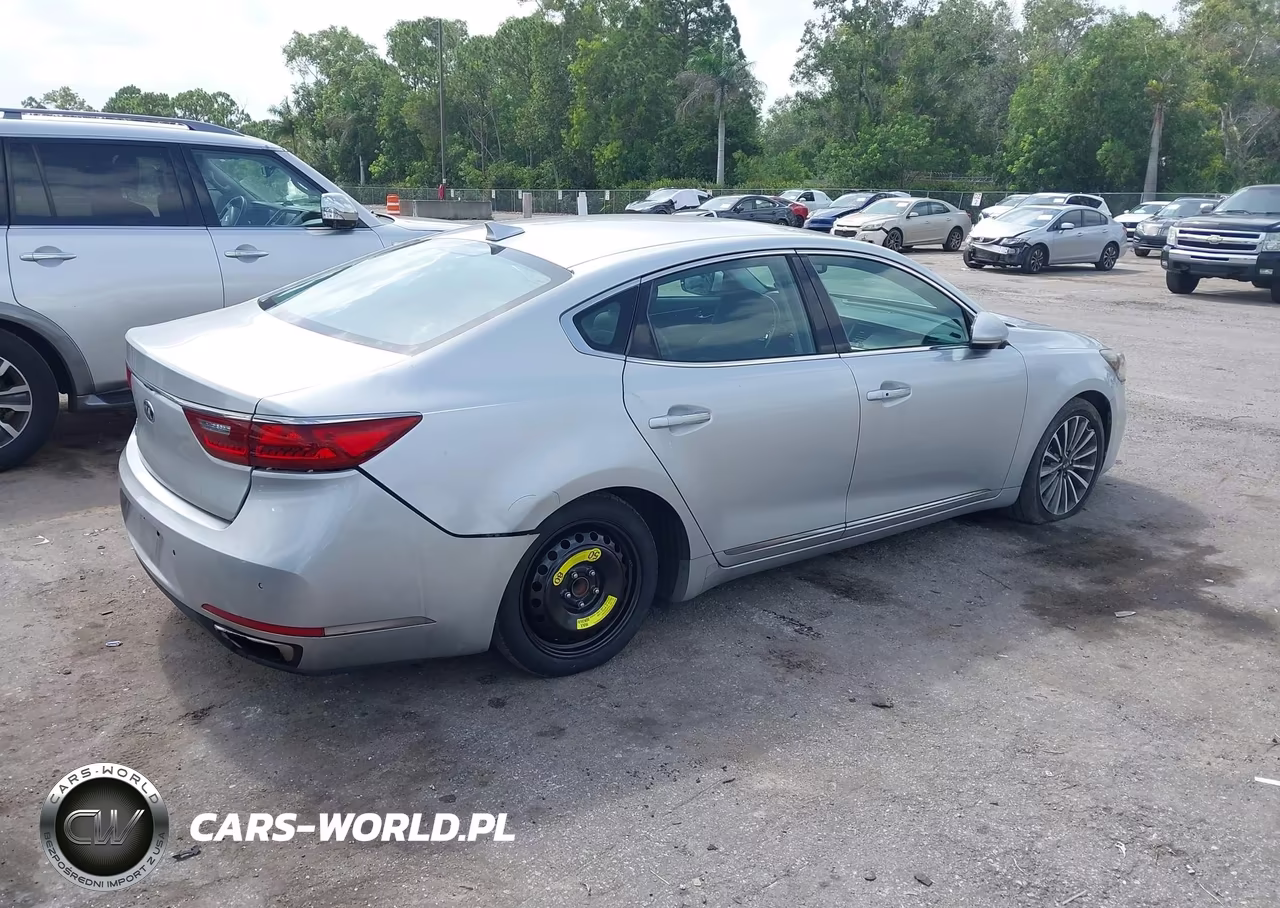 2017 Kia Cadenza Premium VIN:KNALC4J13H5062572 - 4