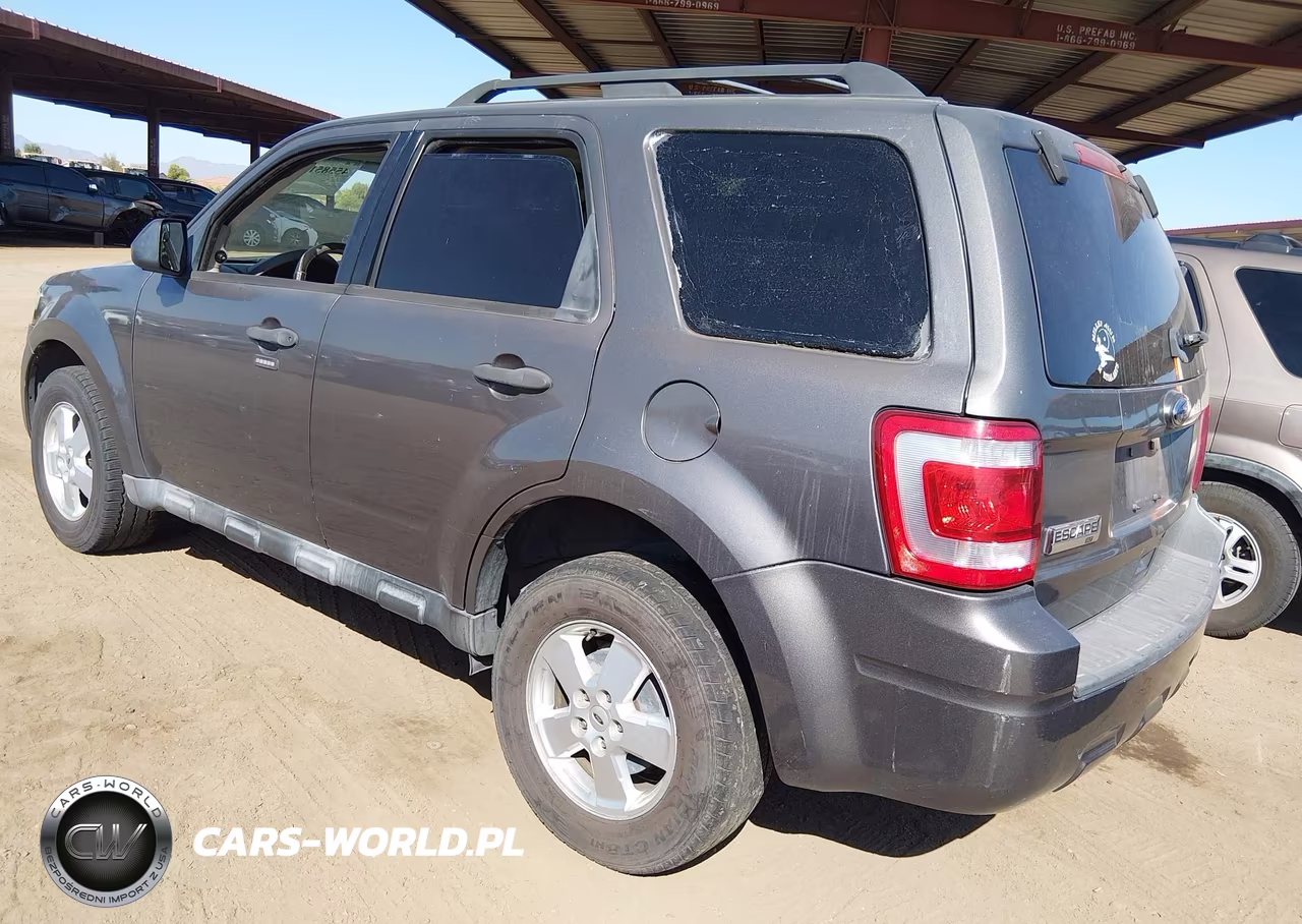 2011 Ford Escape Xlt VIN:1FMCU9D73BKA68843 - 3