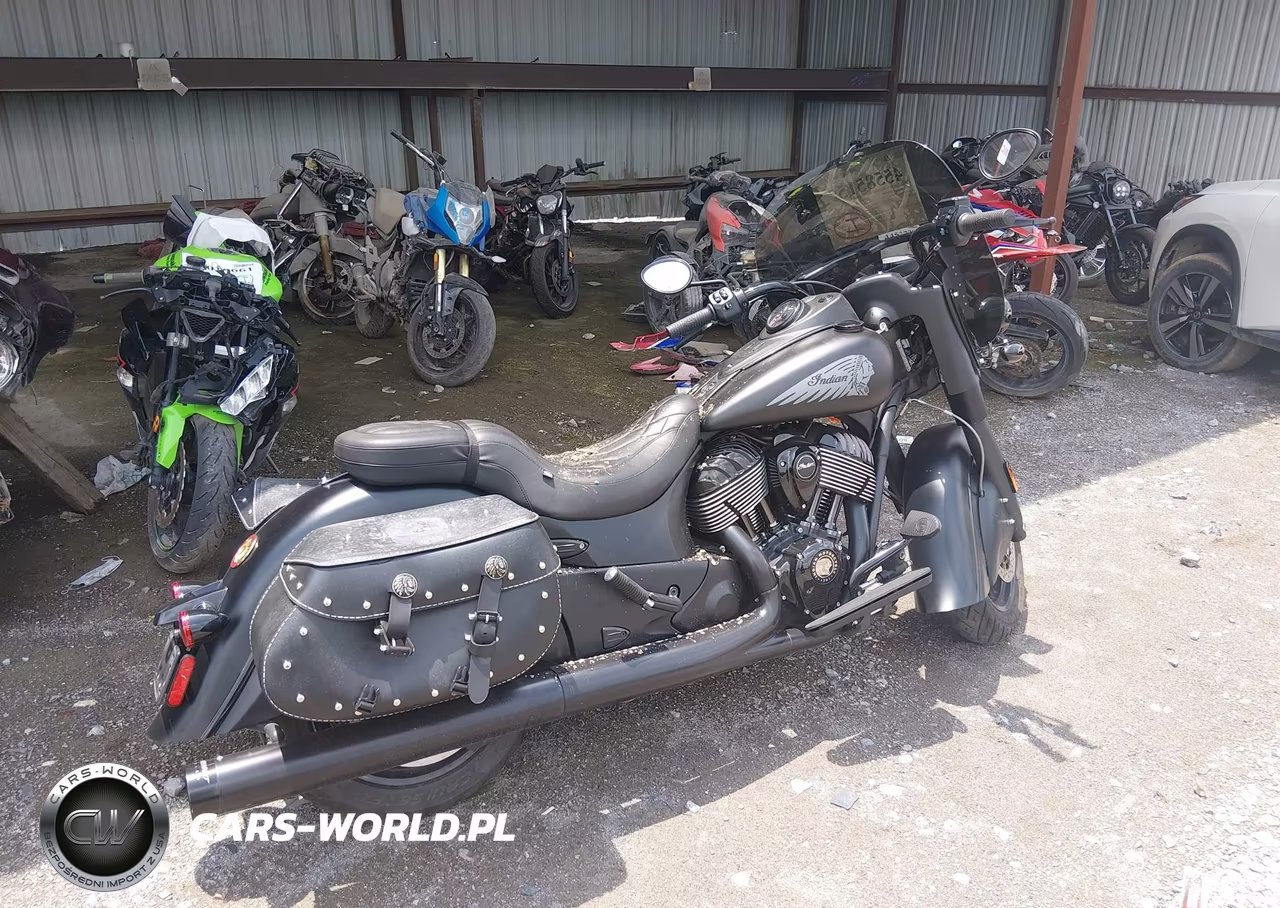 2020 Indian Motorcycle Co. Chief Dark Horse VIN:56KTEDAA7L3387270 - 4