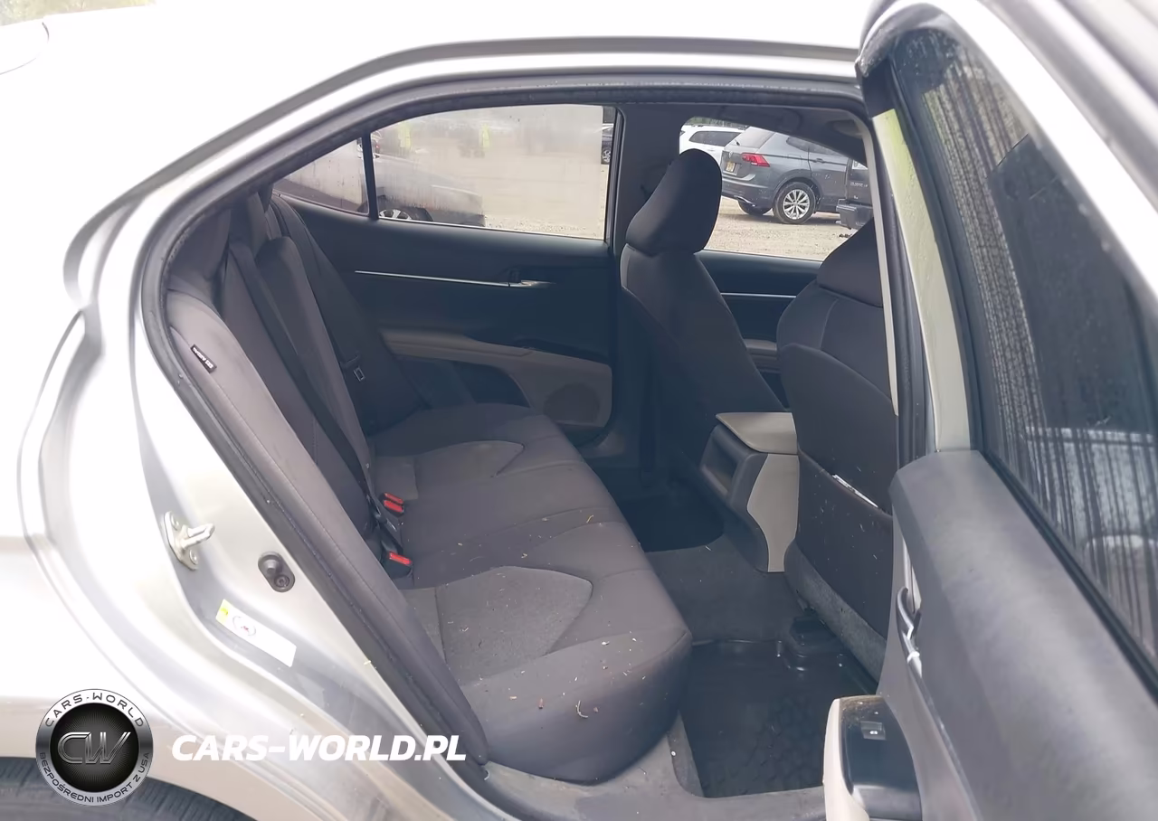 2019 Toyota Camry Le VIN:4T1B11HK5KU699568 - 8