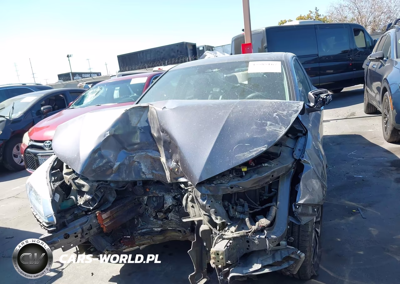 2015 Honda Accord Hybrid Touring VIN:1HGCR6F71FA000393 - 12