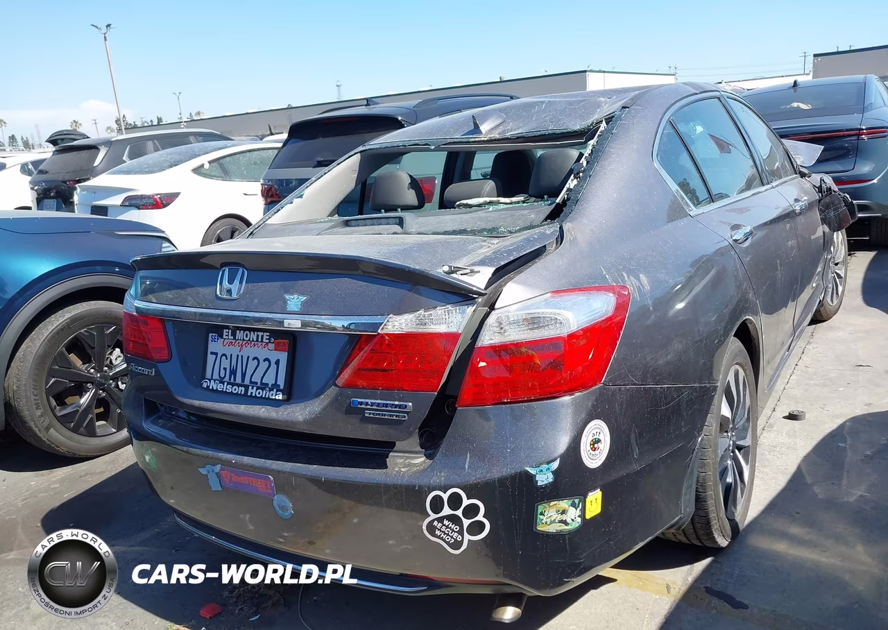2015 Honda Accord Hybrid Touring VIN:1HGCR6F71FA000393 - 16