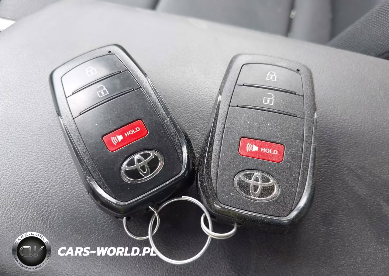 2024 Toyota Prius Le Awd-E VIN:JTDADABU2R3018414 - 11