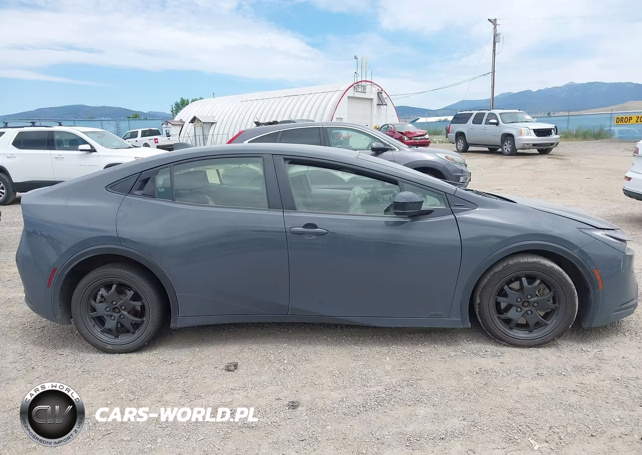 2024 Toyota Prius Le Awd-E VIN:JTDADABU2R3018414 - 13